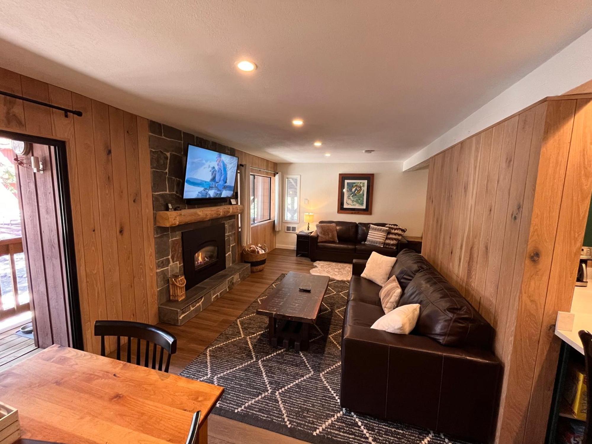 Tastefully Remodeled Condo At Mammoth Ski & Racquet Club, Hot Tub, Garage, 10 Min Walk To Ski Lifts Mammoth Lakes Exterior foto