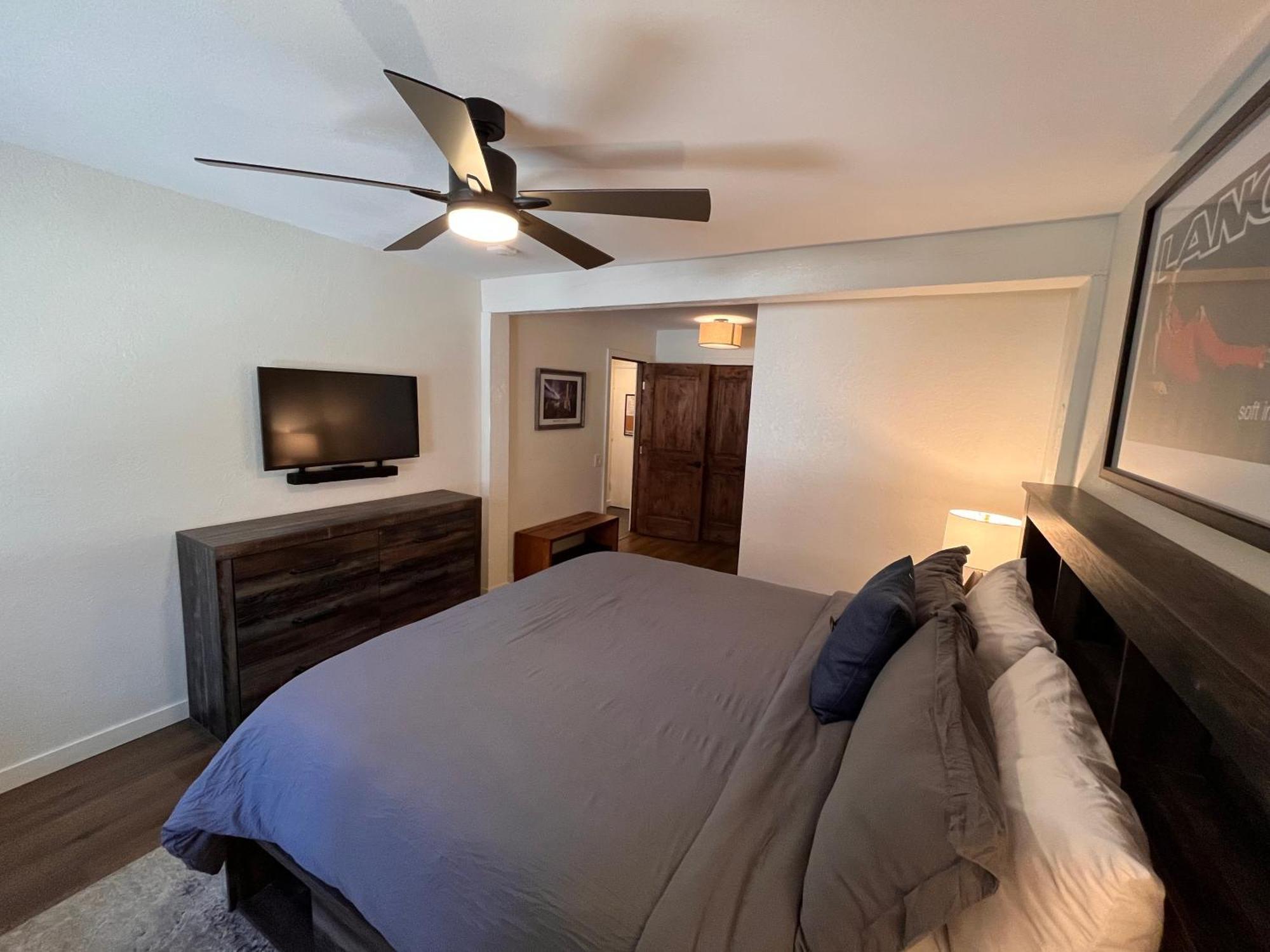 Tastefully Remodeled Condo At Mammoth Ski & Racquet Club, Hot Tub, Garage, 10 Min Walk To Ski Lifts Mammoth Lakes Exterior foto